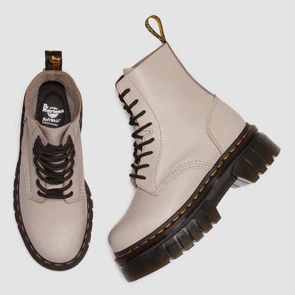Dr. Martens Shoes - NWT Dr. Martens | Audrick Nappa Leather Platform 8 Eye Boots, Womens 10